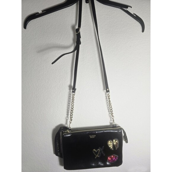 Victoria’s Secret Runway Patch Glam Crossbody Black Patent Bag NWT Chain Strap - Picture 3 of 12